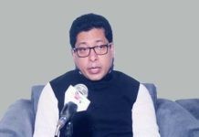 ছুটি বাড়ছে